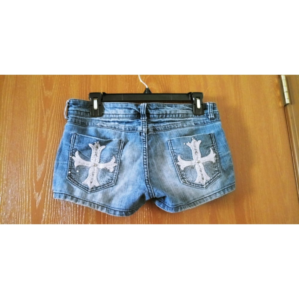 Wallflower shorts